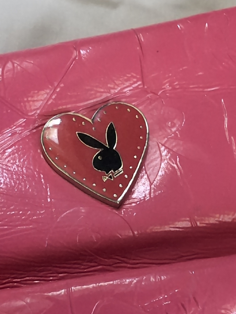 2006 Vintage PLAYBOY Pink Patent Shoulder Bag with Black Trim - Picture 2 of 8